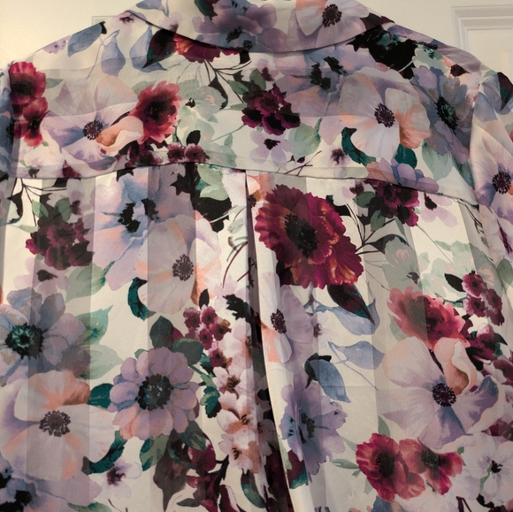 T Tahari Floral Stripe Snap Front Blouse Satin M - Picture 10 of 14